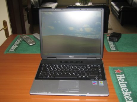 Fujitsu Siemens Amilo M7405